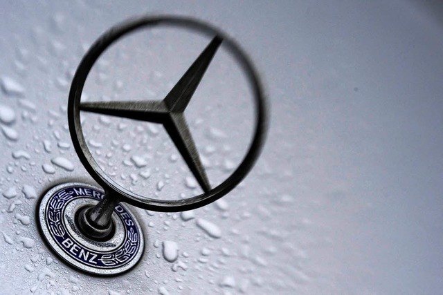 Der Mercedes-Stern steht neuerdings ni...os, sondern auch fr eine Datenaffre.  | Foto: ddp