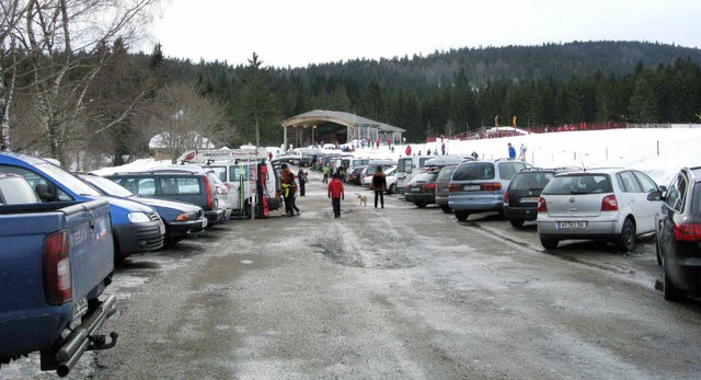 Der Bilderbuchwinter schlug sich auch ...n war der groe Parkplatz voll belegt.  | Foto: Ulrike Spiegelhalter