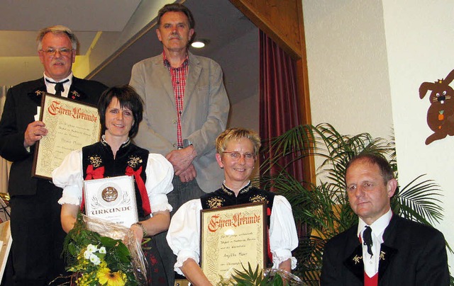 Das Osterkonzert des Musikvereins Bern... Maier und Vorsitzender Anton Schmidt   | Foto: Ulrike Spiegelhalter