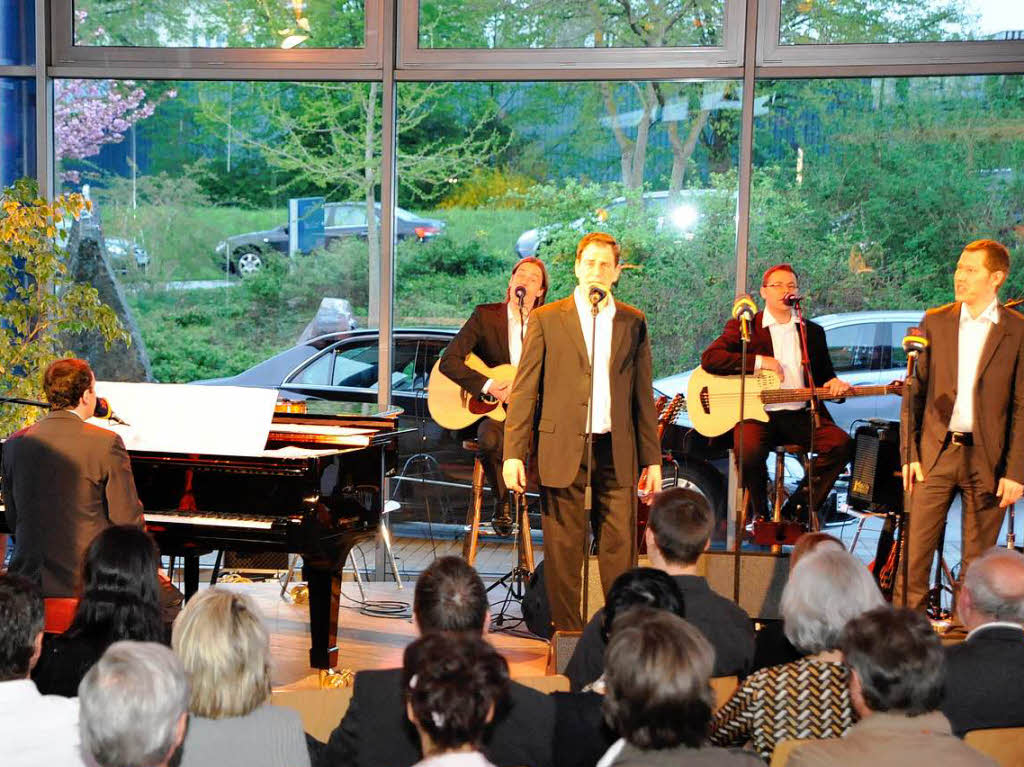 Eins gehört gehört - nicht nur Musiksender sondern auch Musik-Macher Eins gehört gehört - nicht nur Musiksender sondern auch Musik-Macher