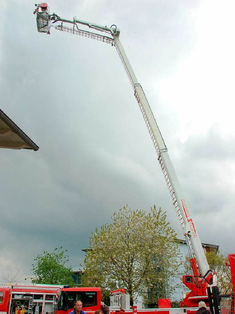 Hoch hinaus: Hubrettungsfahrzeug der Feuerwehr