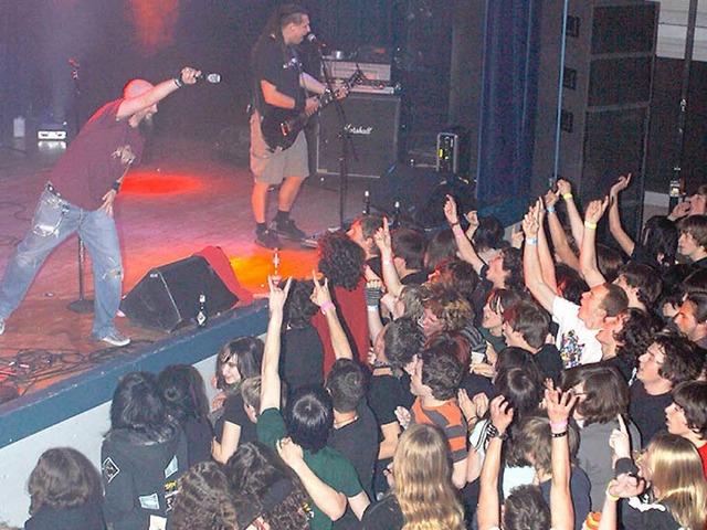 Wir rocken Euch: Tanzende Fans in der Stadthalle  | Foto: Heidi Foessel