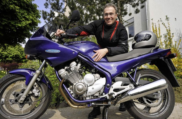 Schmuckes Fahrzeug fr seltene Ausritte: Arthur Muler und seine Yamaha   | Foto: Thomas Kunz