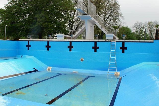 Ins Freibad fliet noch mal viel Geld