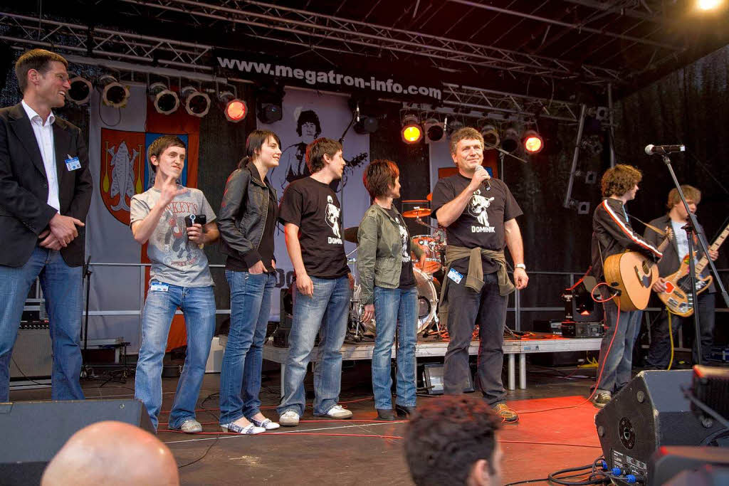 DSDS-Star Dominik Bchele rockte mit seiner Band "Umleitung" seinen Heimatort Kappel-Grafenhausen.