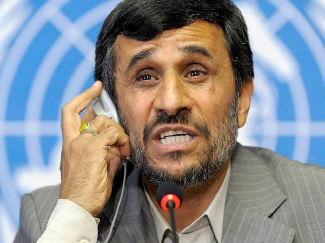 Mahmud Ahmadinedschad am Montag in Genf.  | Foto: dpa