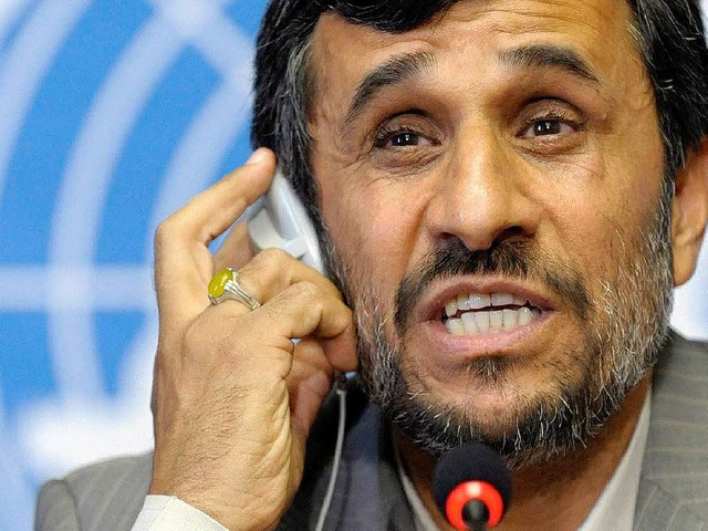 Mahmud Ahmadinedschad in Genf.  | Foto: dpa