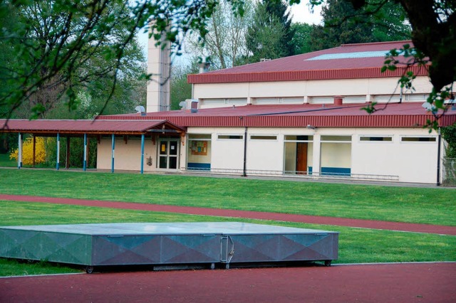 Die  Schul- und Vereinssporthalle soll saniert werden.   | Foto: umiger