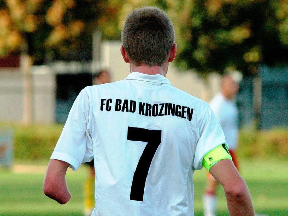 Die Kapitänsbinde wurde für den 20-jährigen Bad Krozinger zur Last.   | Foto: Claus Zimmermann