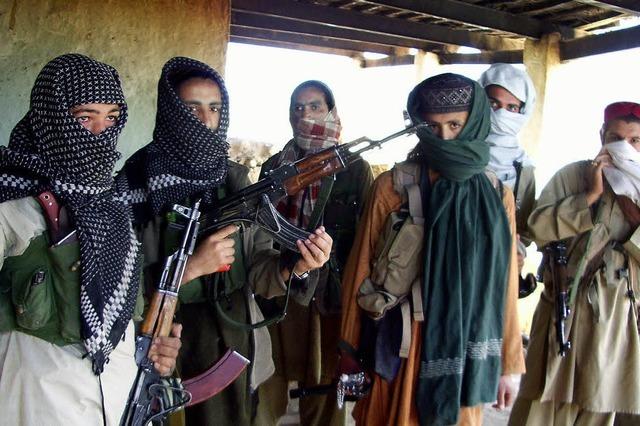 Pakistan: Taliban rücken auf Islamabad vor