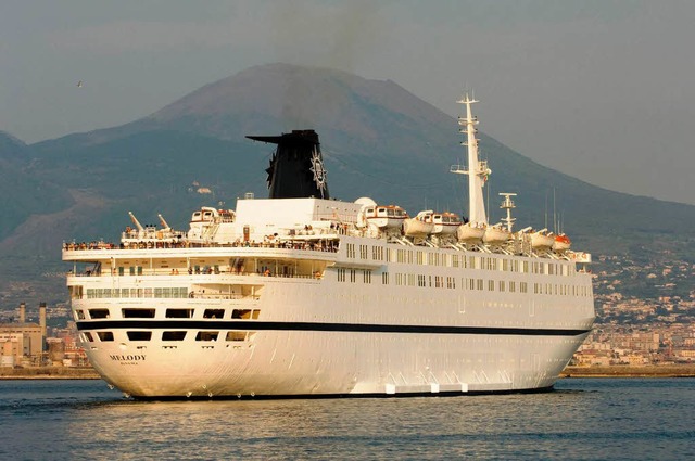 Das deutsche Kreuzfahrtschiff &quot;MS Melody&quot;  | Foto: ddp