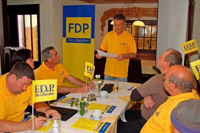 Kommunalwahlkampf-Auftakt der FDP ganz...links daneben Vorsitzender Harry Vogt.  | Foto: Vollmar
