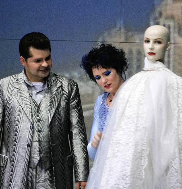 Stimmgewaltig: der Prinz (Sergey Aksenov) und Rusalka (Catrin Kirchner)    | Foto: Gertrude Siefke