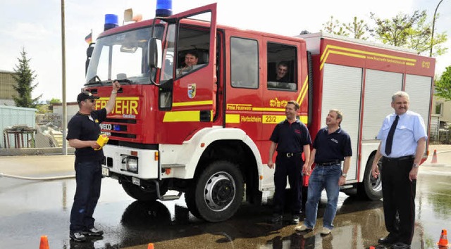 Auf glattem Parcour:  Fahrtrainer Fran...sbandmeister  Jrg Berger (von links).  | Foto: dieter erggelet