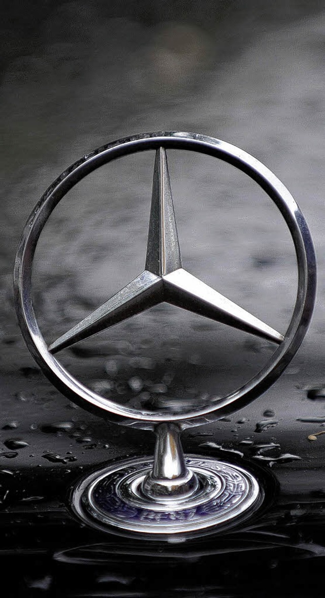 Ohne Glanz &#8211; der einst strahlende Daimler-Stern  | Foto: dpa
