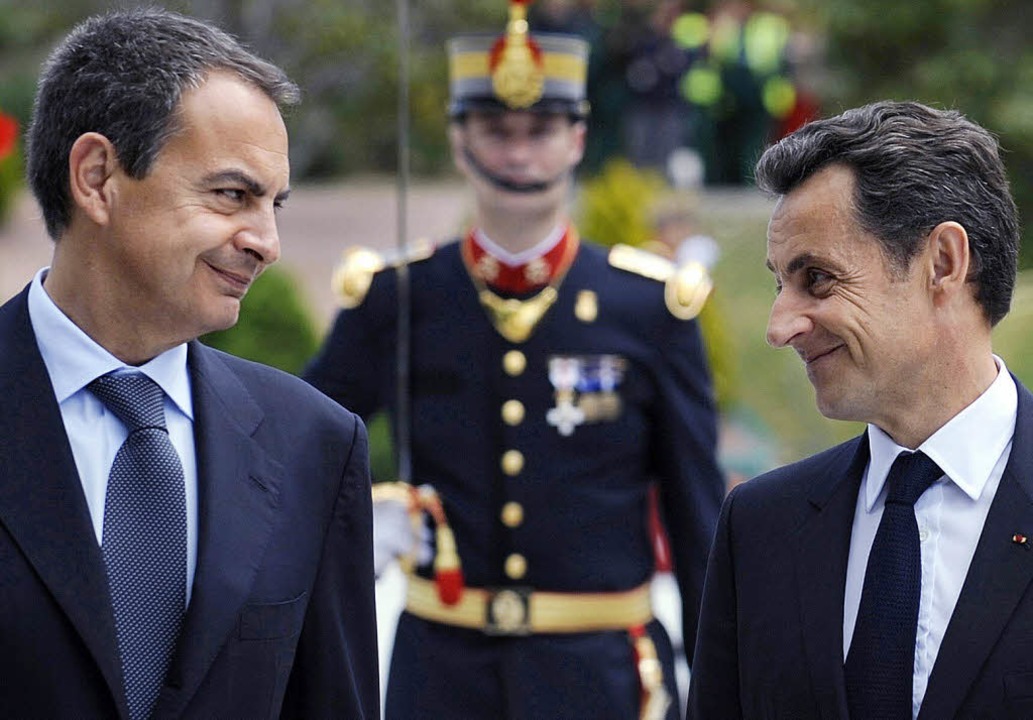 Vielsagender Blick: Spaniens Regierung... das allerdings umgehend dementieren.   | Foto: AFP