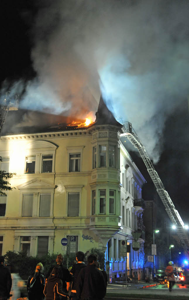 Feuerwehr und Rettungskrfte waren in der Nacht auf Freitag in der Freiburger Innenstadt im Einsatz