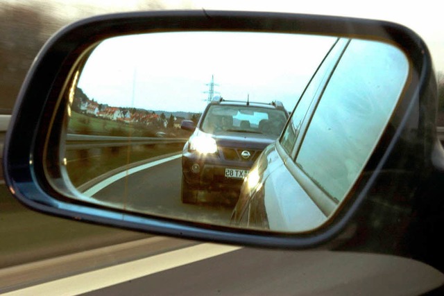 Den &#8222;Gener&#8220; im Nacken: Ntigung im Straenverkehr.  | Foto: A3462 Marcus Fhrer