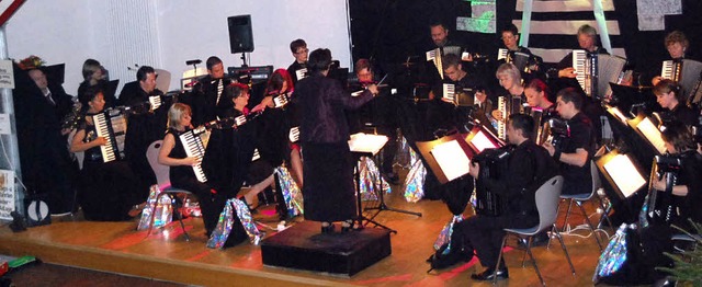 <Bildtext>Musik und mehr mit der Akkor...im Brgerhaus Tutschfelden</Bildtext>.  | Foto: Sonja Lutz