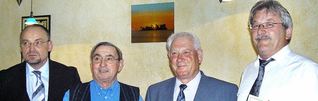 Vorsitzender Heinz-Dieter Schunk, Rich...emus, Herbert Weber und Eberhard Rees.  | Foto: Dennis zkan