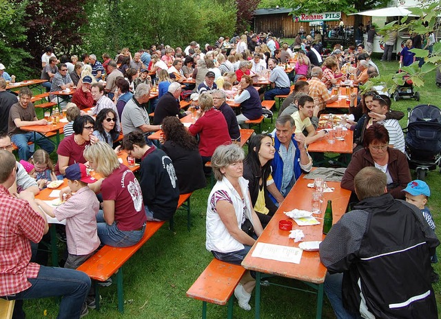 Hochbetrieb: Das Fischerfest in Karsau...Wochenende wieder ein Besuchermagnet.   | Foto: valentin Ade