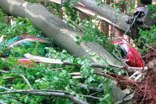 Auto vom Wind abgewrackt