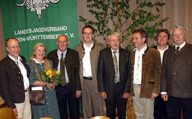 Der Vorstand der Markgfler Jgerverei...in und  Axel Will, Kreisjgermeister.   | Foto: Stahl