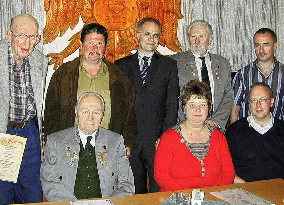 Schtzengesellschaft Zell (von links, ...nd Oberschtzenmeister Dieter Reichl    | Foto: Verein