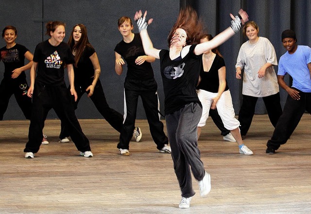 Breakdance: Auch dieser Workshop gehr...en Projekttagen in der Waldorfschule.   | Foto: Benno Sellin