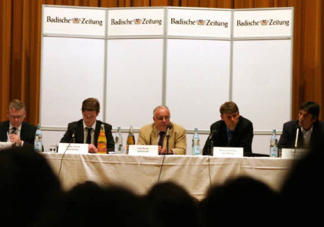 Auf dem Podium wurde fair diskutiert.  | Foto: Bastian Henning