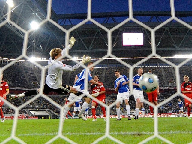 Das 2:1 fr Bielefeld &#8211; am Ende ... Arminia noch den Ausgleich hinnehmen.  | Foto: dpa