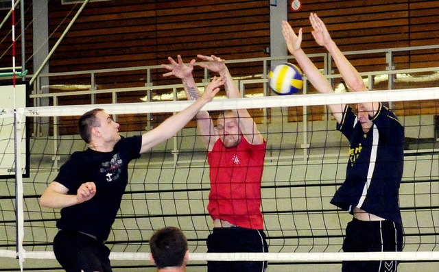 Volleyball war eines  der besonders be...hrer Ballnacht im Hallensportzentrum.   | Foto: Wolfgang Knstle