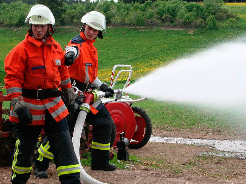 Bei der Frühjahrsprobe der Gesamtwehr Grafenhausen waren im Ortsteil Buggenried 43 Aktive im Einsatz Bei der Frühjahrsprobe der Gesamtwehr Grafenhausen waren im Ortsteil Buggenried 43 Aktive im Einsatz