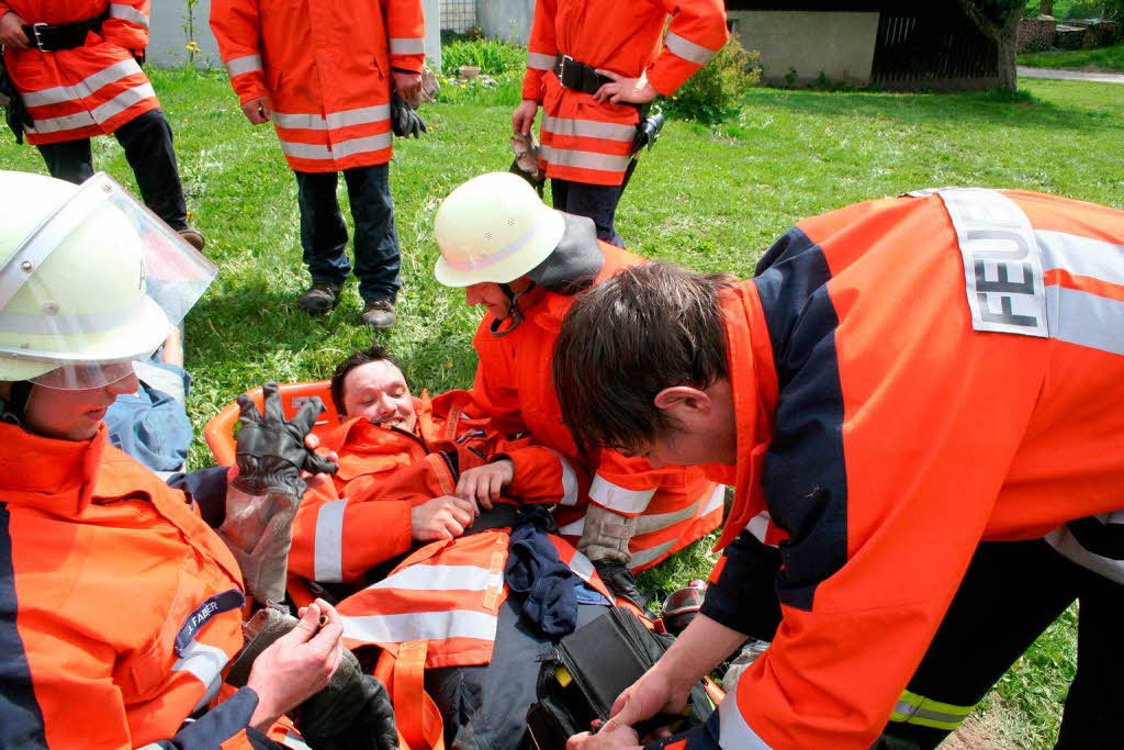 Bei der Frühjahrsprobe der Gesamtwehr Grafenhausen waren im Ortsteil Buggenried 43 Aktive im Einsatz Bei der Frühjahrsprobe der Gesamtwehr Grafenhausen waren im Ortsteil Buggenried 43 Aktive im Einsatz