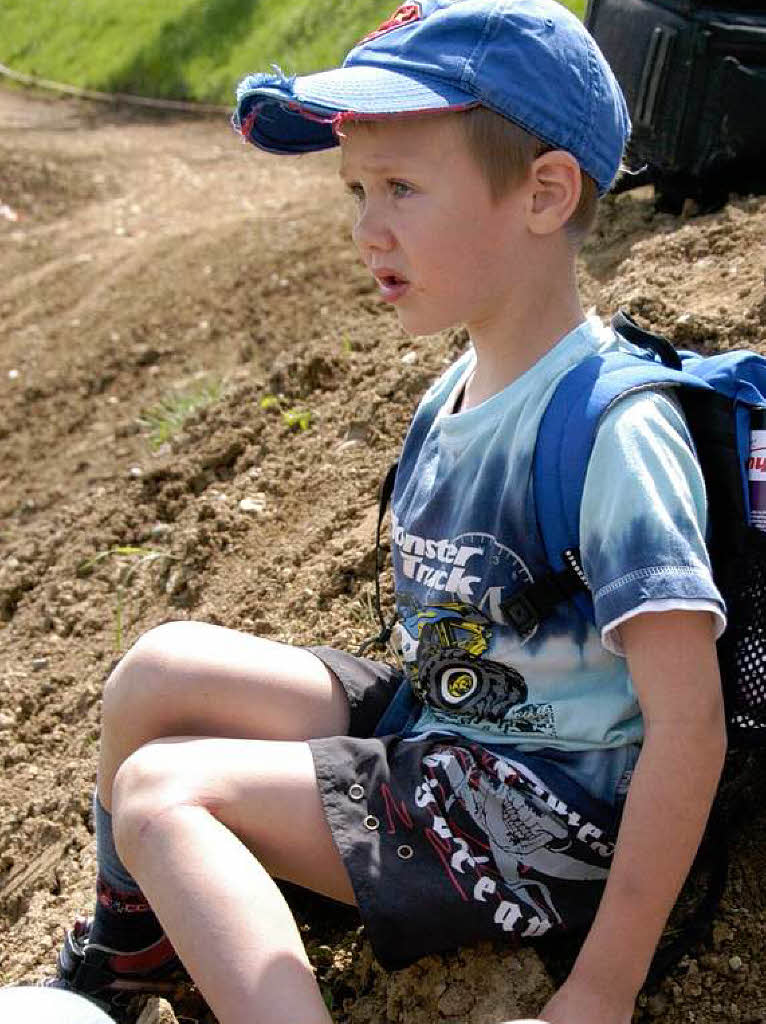 „Papa, ich sehe fliegende Motorräder“. „Papa, ich sehe fliegende Motorräder“.
