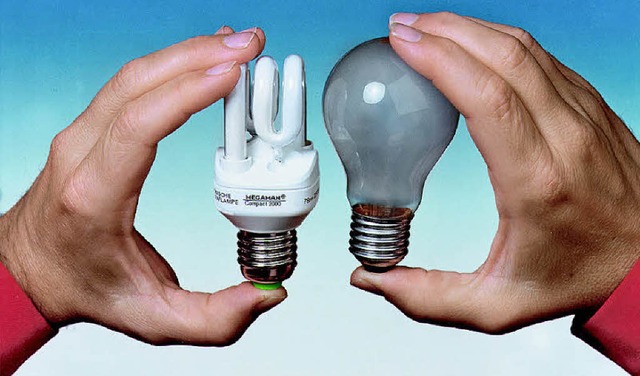 Die heutigen  Energiesparlampen verbra...eniger Energie als normale Glhbirnen.  | Foto: promo