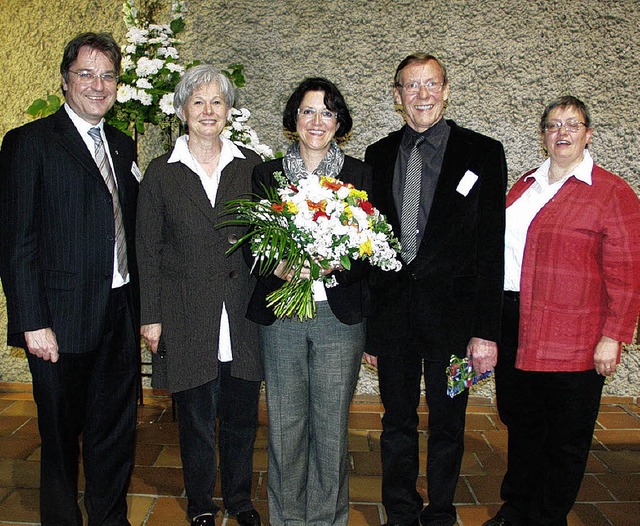 Martina Dinner (Mitte) wurde zur neuen...iane Vogel (von links) gratulierten.    | Foto: Gems-Thoma