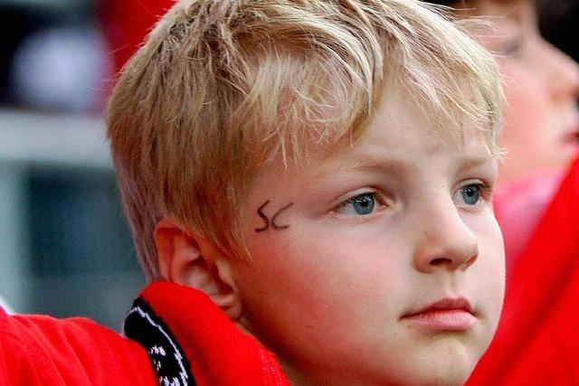 Fotos: Fans feiern den SC Freiburg gegen Frth