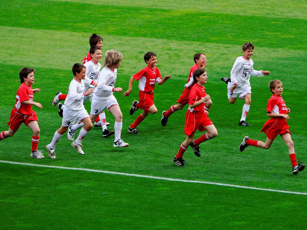 Gute Stimmung beim Heimspiel des SC Freiburg gegen Frth.