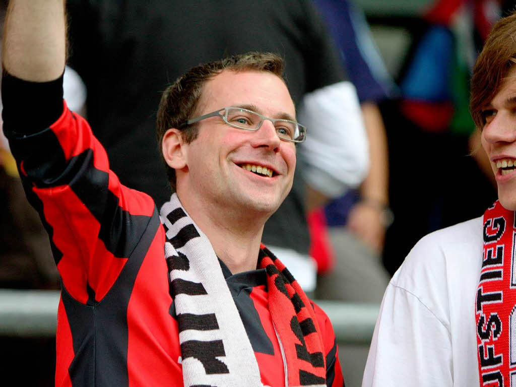 Gute Stimmung beim Heimspiel des SC Freiburg gegen Frth.