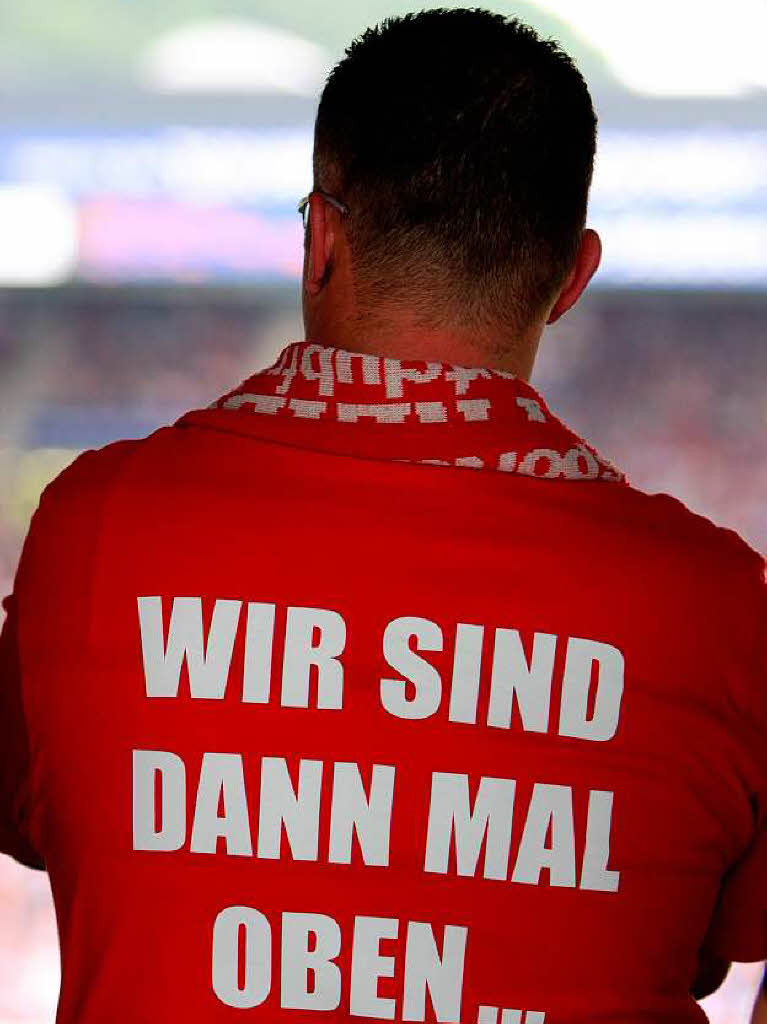 Gute Stimmung beim Heimspiel des SC Freiburg gegen Frth.