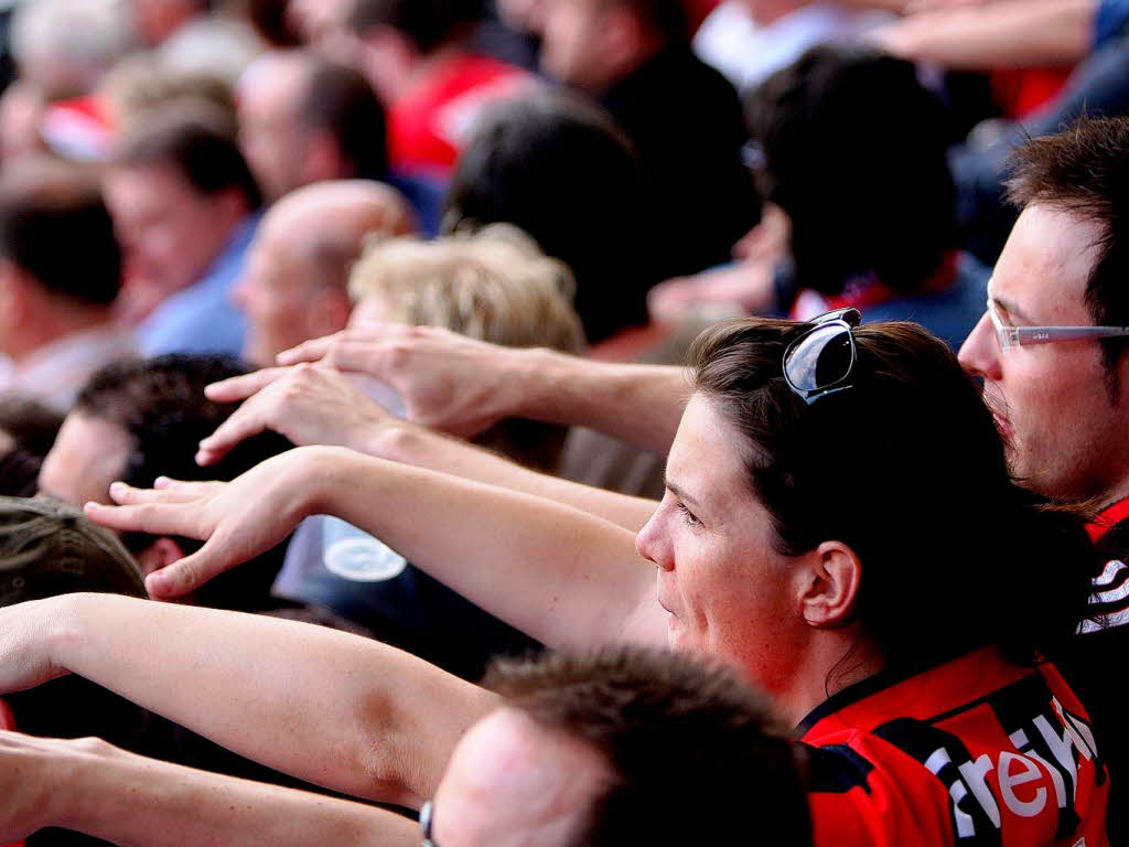 Gute Stimmung beim Heimspiel des SC Freiburg gegen Frth.