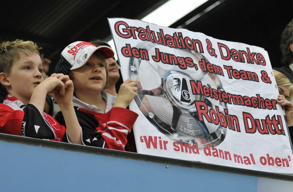 Gute Stimmung beim Heimspiel des SC Freiburg gegen Frth.