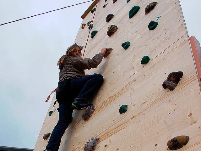 Beliebt bei Kindern und Jugendlichen: Eine Kletterwand.  | Foto: Marlies Jung-Knoblich