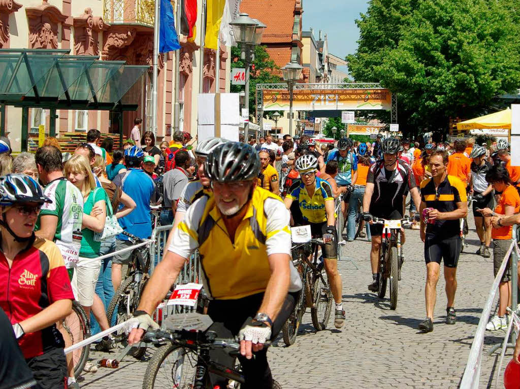 Offenburg verwandelte sich am Wochenende in eine Radlerhochburg: 2100 Mountainbiker waren auf vier Strecken am Start.