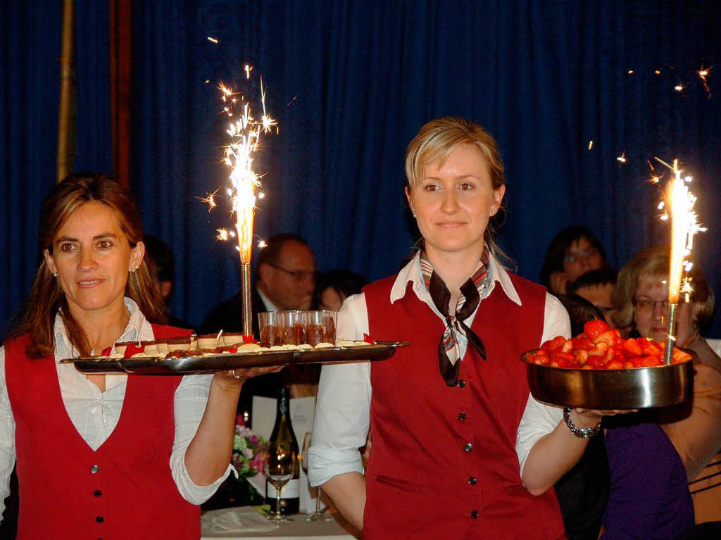 Der Gewerbeverband Bad Krozingen unterstrich seinen Stellenwert in der Kurstadt mit einer eindrucksvollen Gala zum 25-jhrigen Bestehen. Mehr als 300 Gste feierten das Jubilum im Kurhaus.