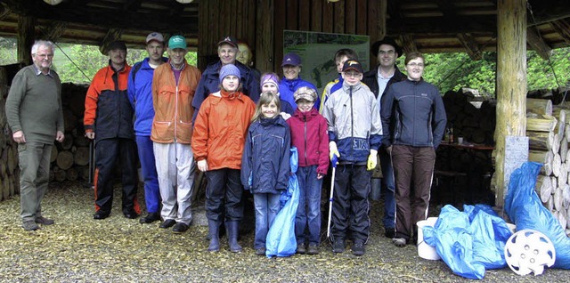 Zu einer Aktion &#8222;Saubere Loipe&#...nformationspavillon des Zauberwaldes.   | Foto: Ulrike Spiegelhalter