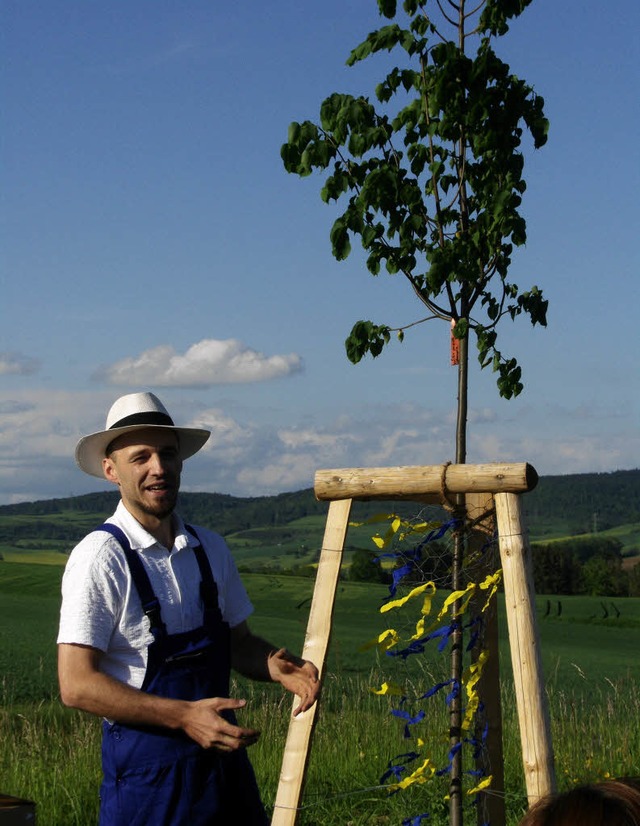 Paul Martin Mller hat mit seinem Vate... Aussichtsplatz eine Linde gepflanzt.   | Foto: akd
