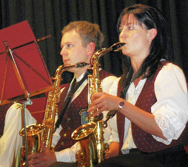 <Bildtext>Einen Solopart beim  Jahresk... Willmann am Alt-Saxophon. </Bildtext>  | Foto: Gaby Beha