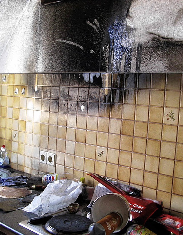 Zu einem Kchenbrand wurde am Dienstag    die   Feuerwehr   Bernau   gerufen.    | Foto: Spiegelhalter